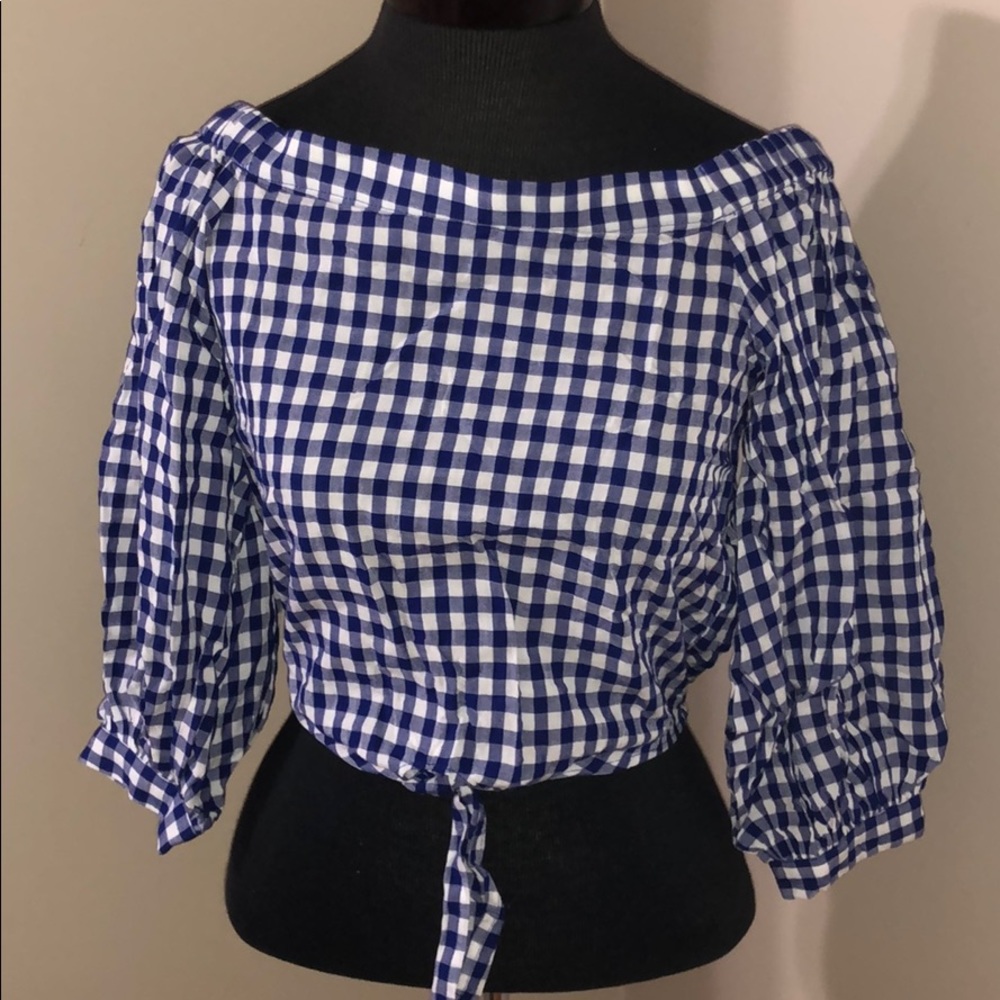 Gingham ballon off the shoulder